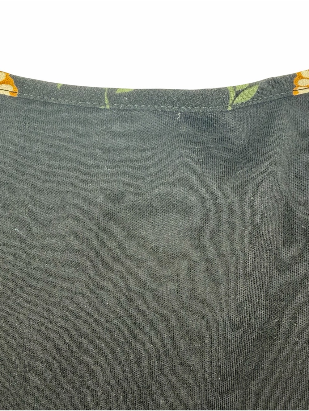 Van Heusen Floral Blouse XS Black Daisy Split Neck 3/4 Sleeve Mixed Media Flaw - Picture 8 of 10